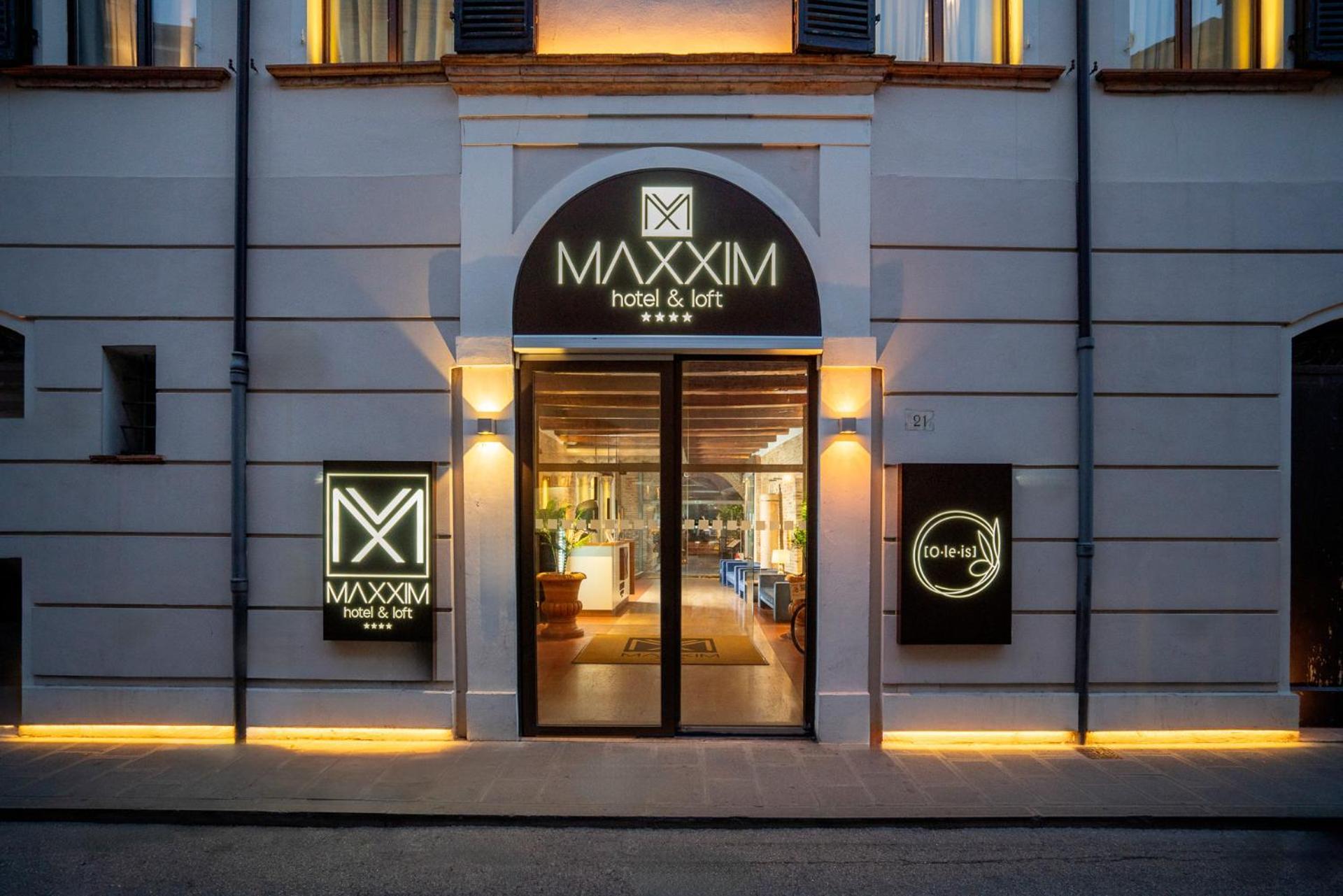 Hotel Maxxim & Loft 4*